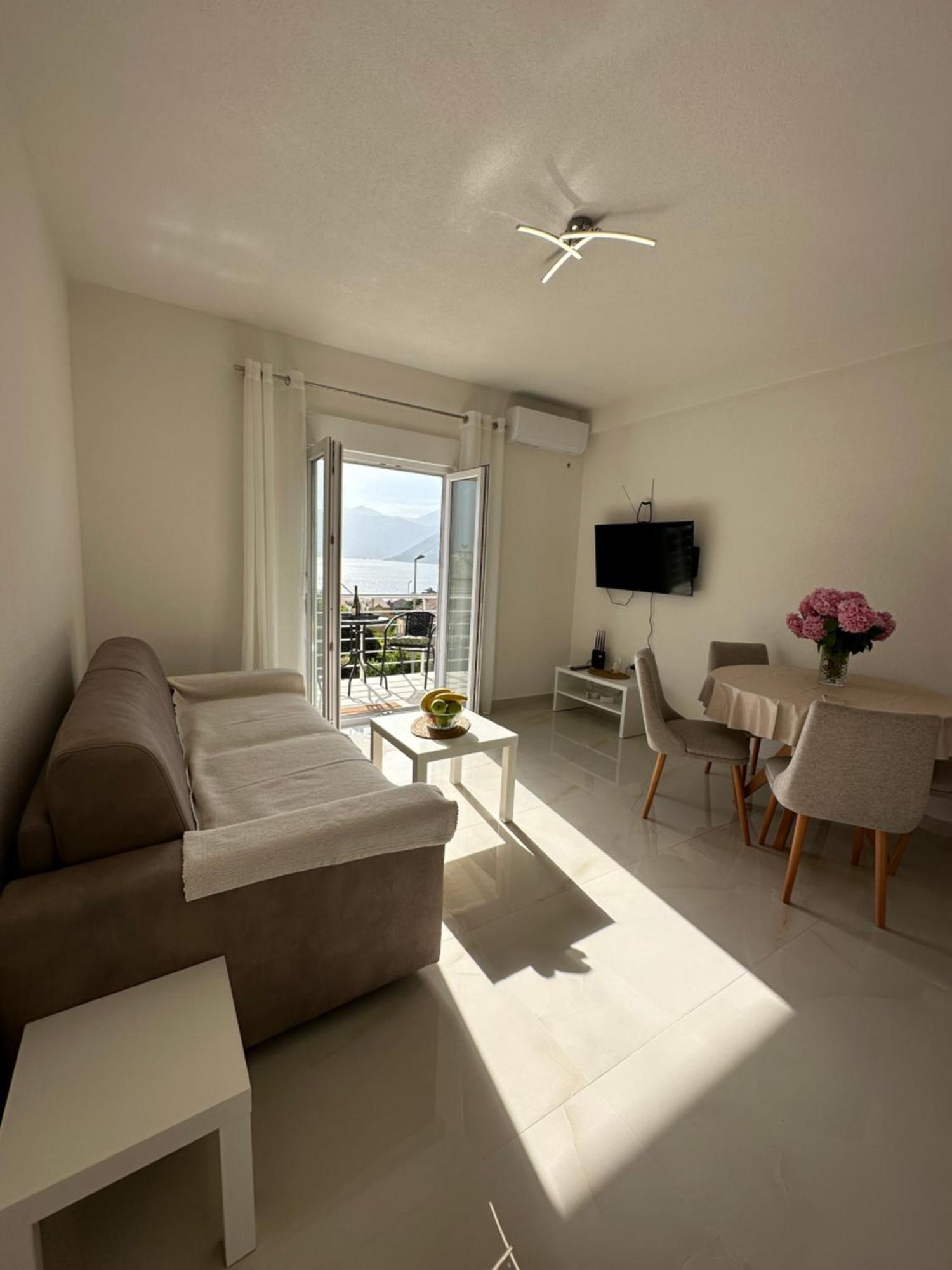 Sunny Apartment Kotor Ngoại thất bức ảnh